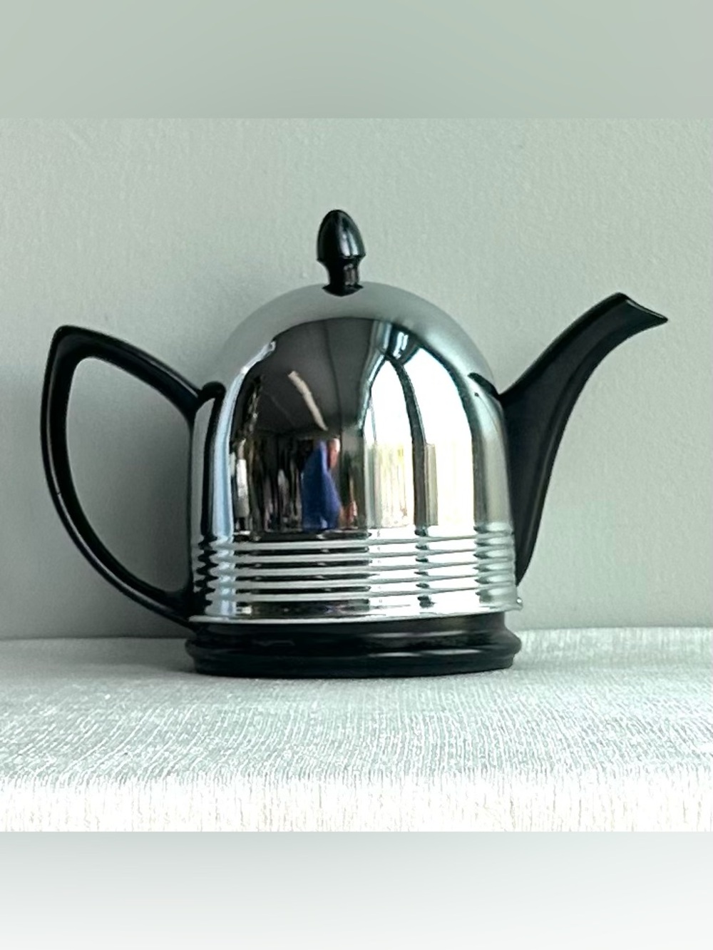 VINTAGE 1950’s ceramic teapot (HALL) with chrome tea cozy excellent !!⭐️